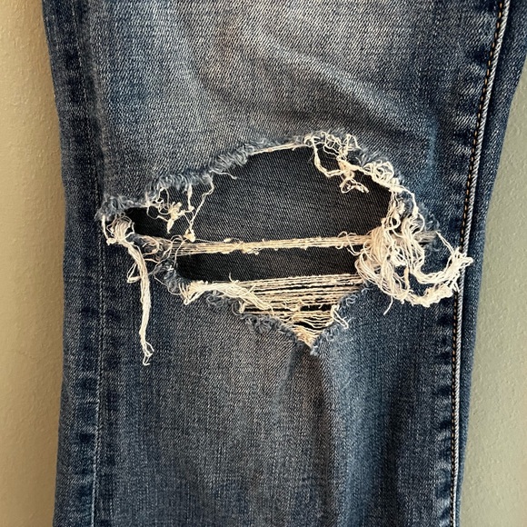 American Eagle Stretch Super High-Rise Flare, Medium Wash, Size 0 - Picture 3 of 12